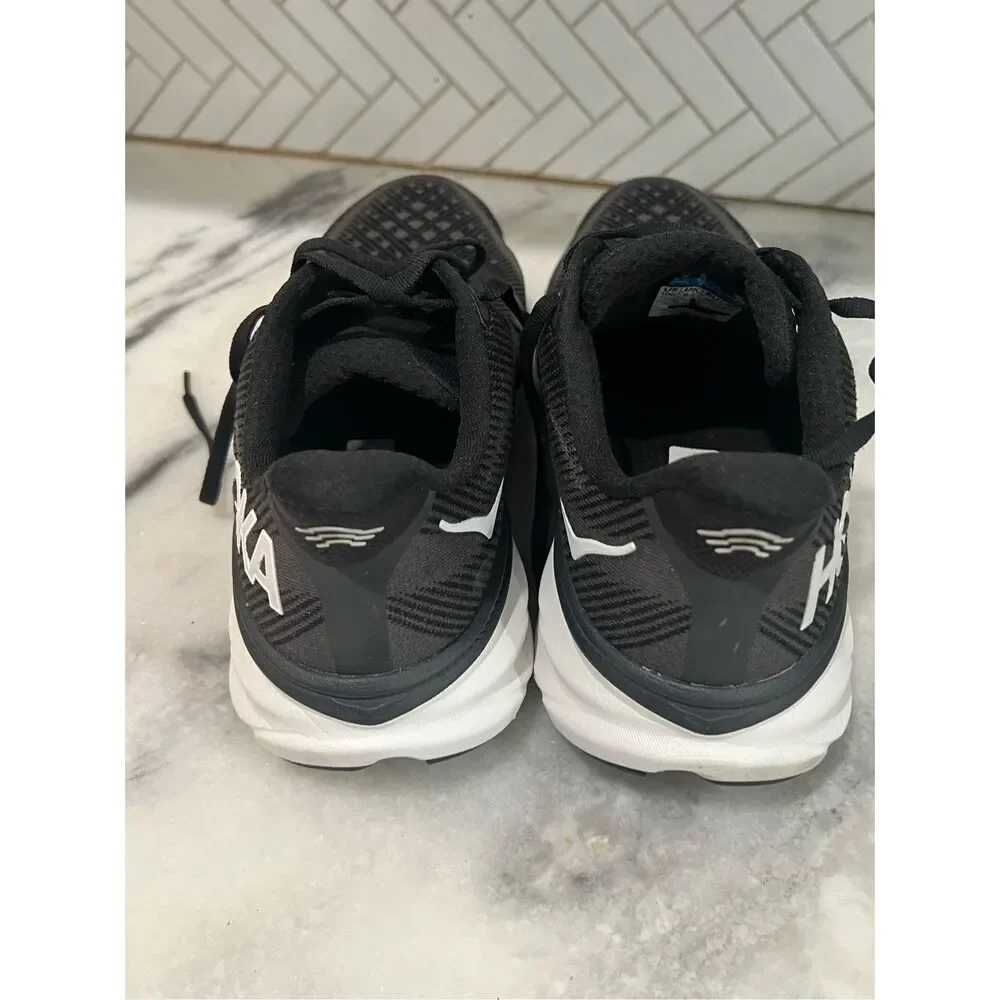 HOKA ONE ONE Clifton 9 Men’s Size 10 Black White Running Shoes EU 44